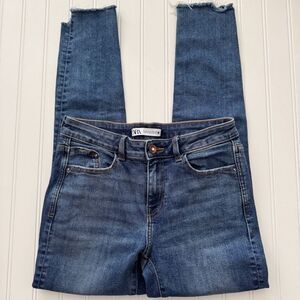 Zara Mid-Rise Step Hem Skinny Jeans - Size 6